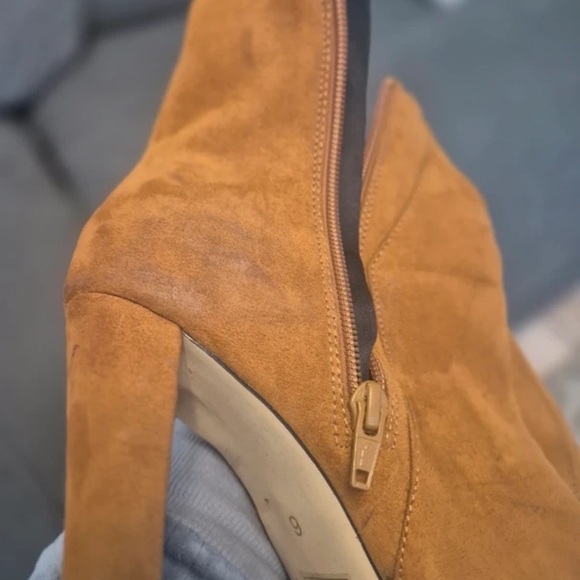 Boots Tan Heeled Ankle Boots - Picture 2 of 2